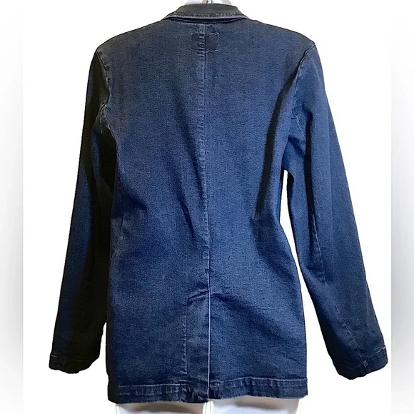 NWOT STRETCH DENIM CLASSIC BLAZER. GOLD BUTTONS, FITS LIKE A L, DARK WASH - Picture 2 of 6